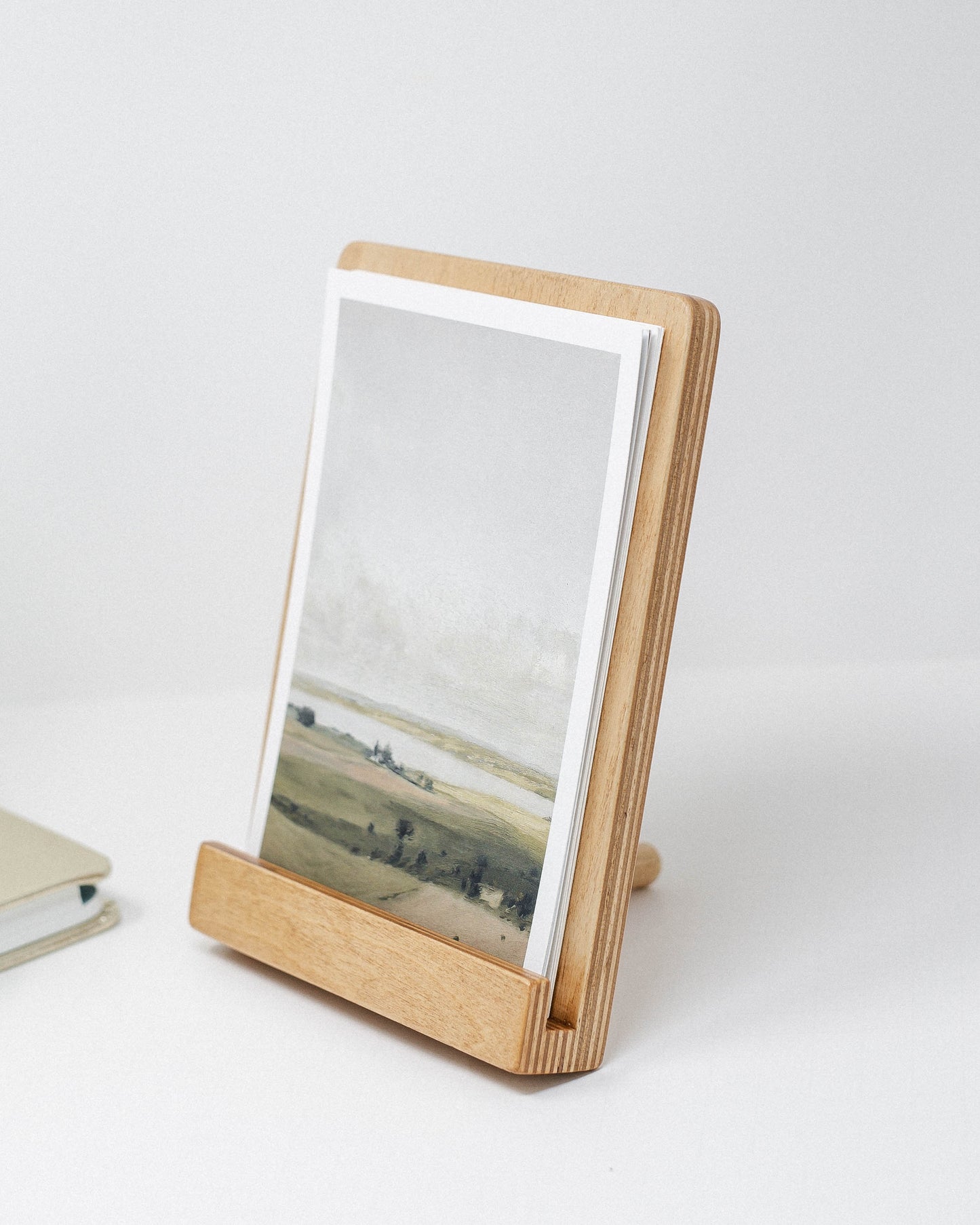 Tabletop Easel