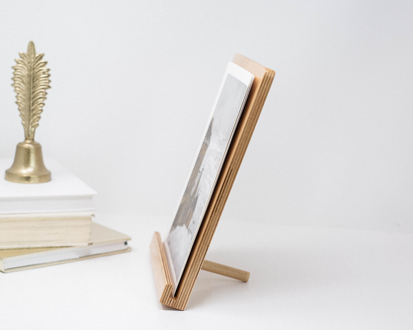 Tabletop Easel