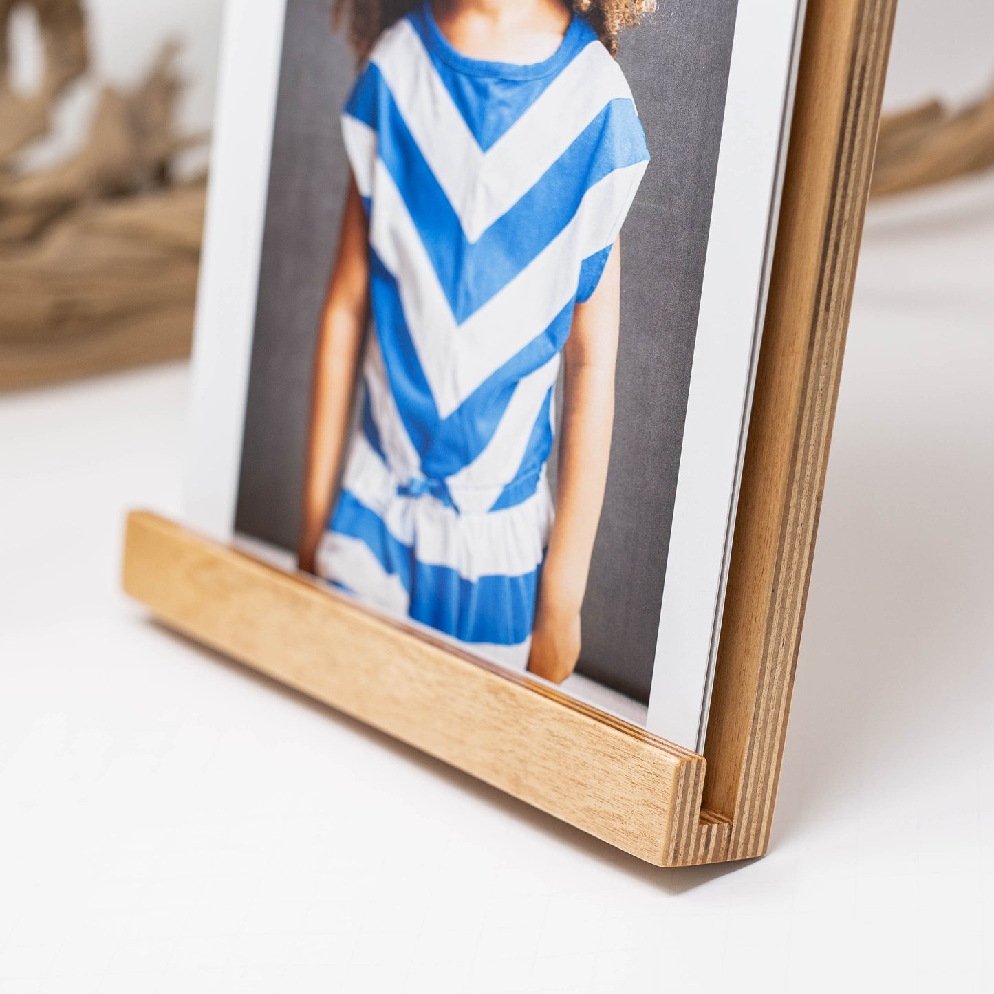 Tabletop Easel