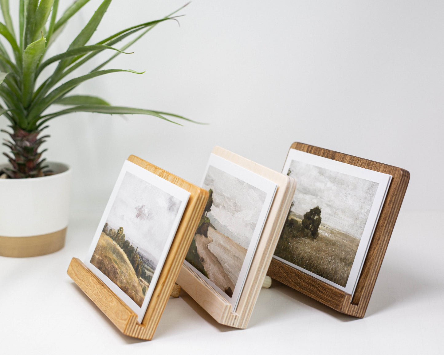 Tabletop Easel