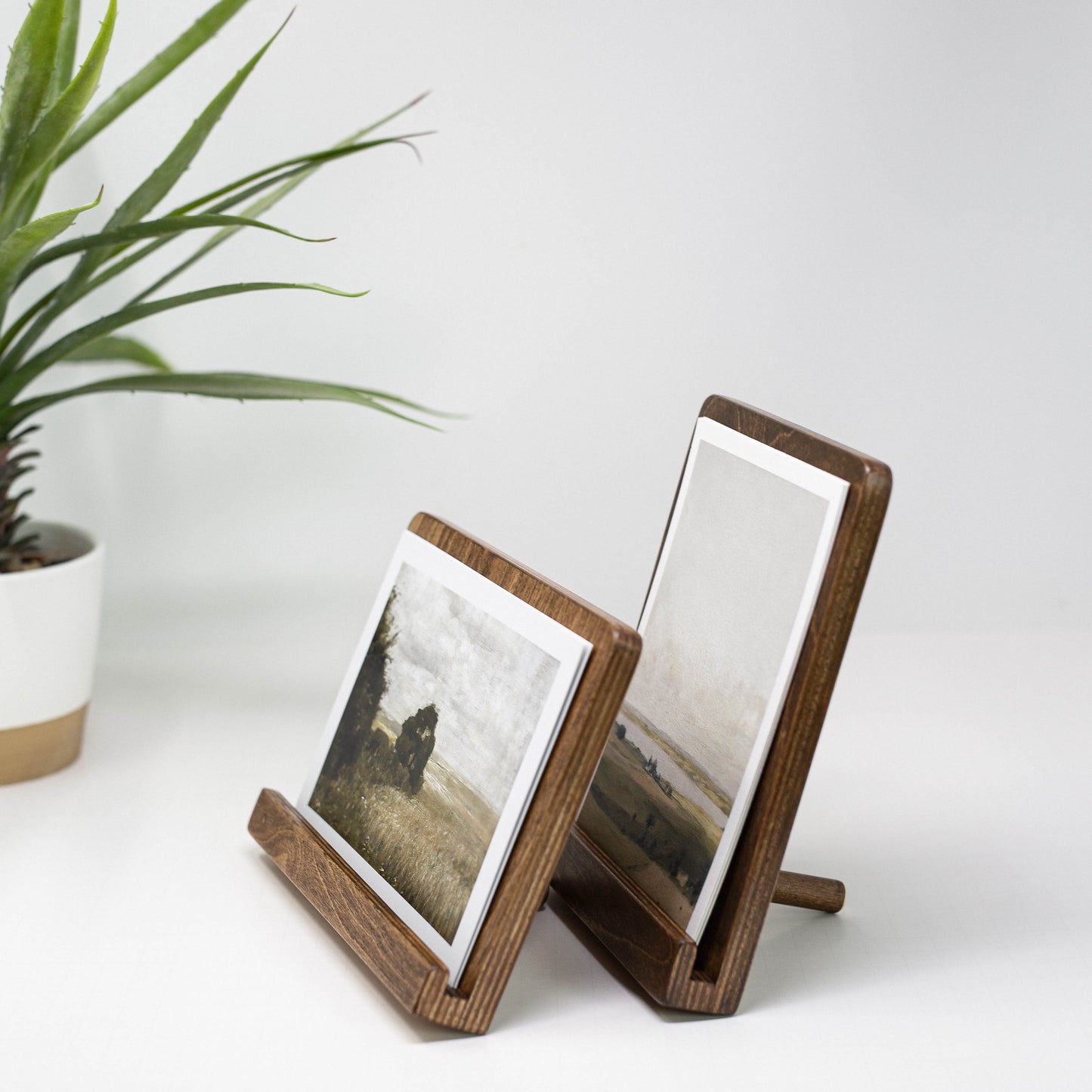 Tabletop Easel
